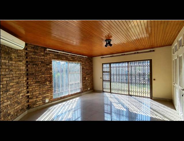 3 BEDROOM FREESTANDING FOR SALE IN SUNWARD PARK